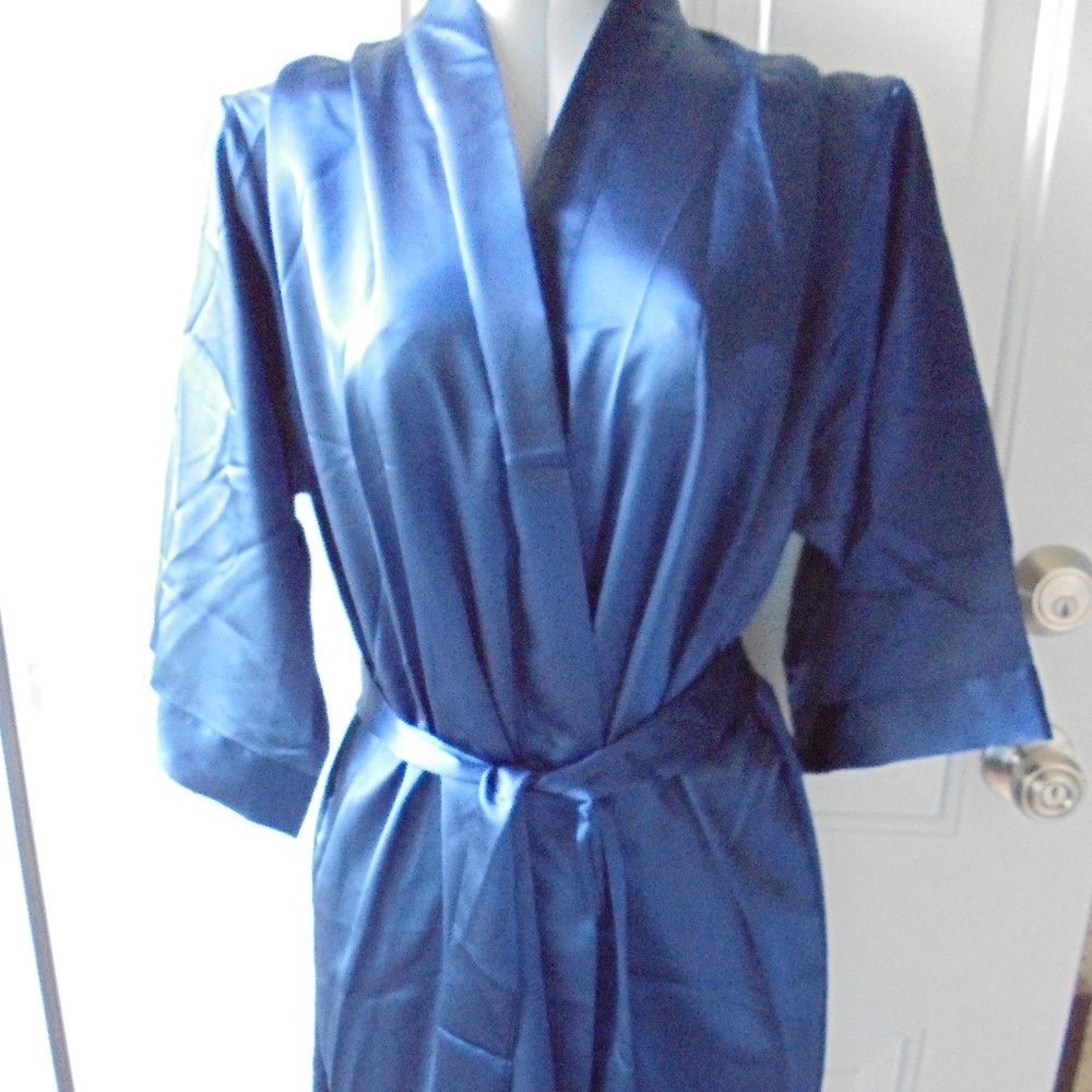 Pretty Bash Luxuriously soft Satin Robe Navy NEW